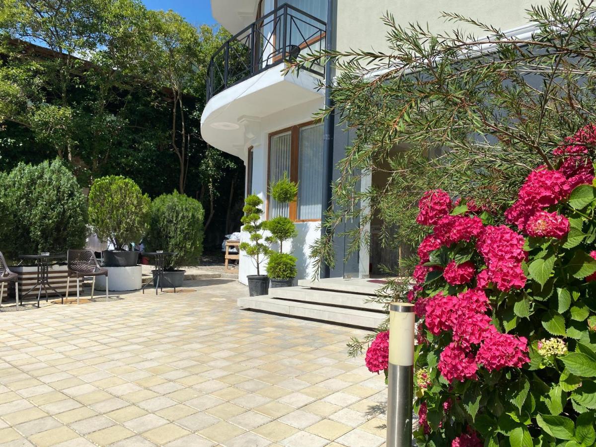 Hotel Golden Gagra Luaran gambar